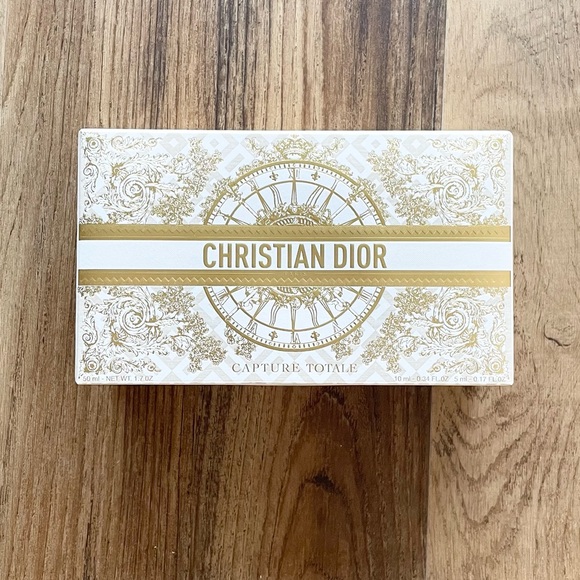 Brand New! DIOR White Velvet Pouch- Limited Edition- Holiday Collection - Picture 7 of 10